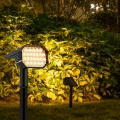 Lampa solarna wbijana Quadra reflektor LED ogrodowy B-Line 1 szt.